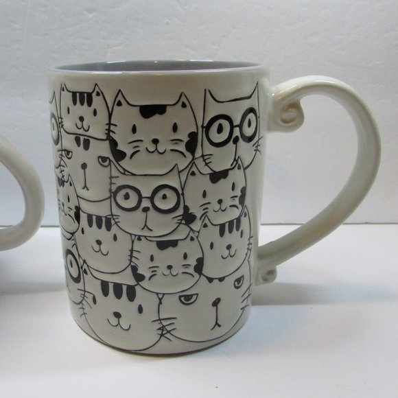 set of 2 kitty mugs Parker Lane stripe cat and embossed cat face cup lot - Picture 3 of 8